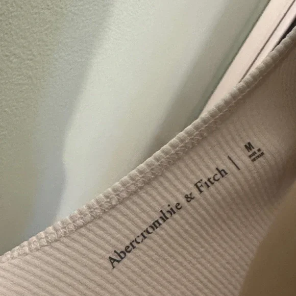 Abercrombie & Fitch White Ribbed Bodysuit size Medium - Picture 4 of 4